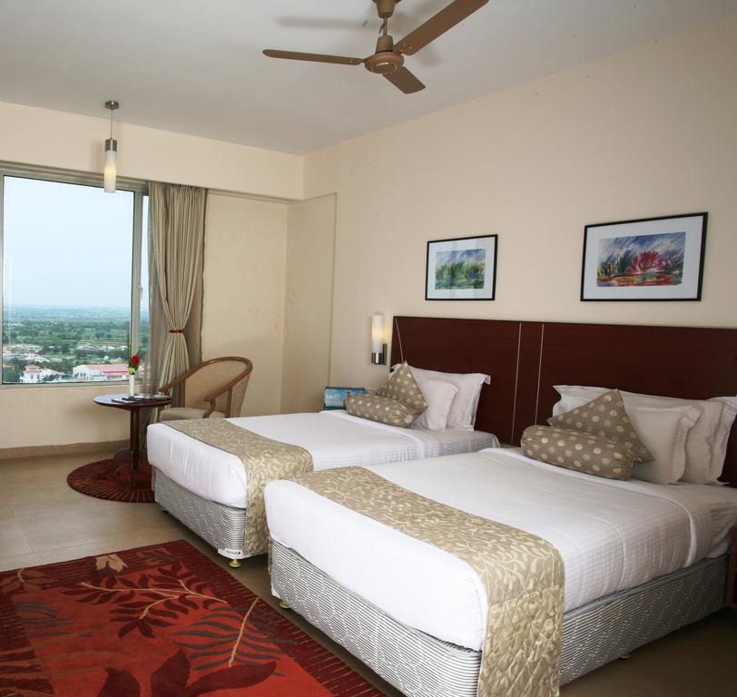 Leonia Holistic Destination Hotel Shamirpet Room photo
